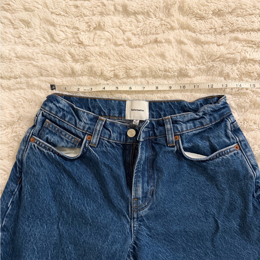 REFORMATION Cary Low Rise Slouchy Wide Leg Short Jeans - Cleary - Picture 5 of 9